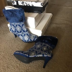 Ashro Blue & Silver Faux Fur Winter Boots Sizes 10 Medium 3” heels